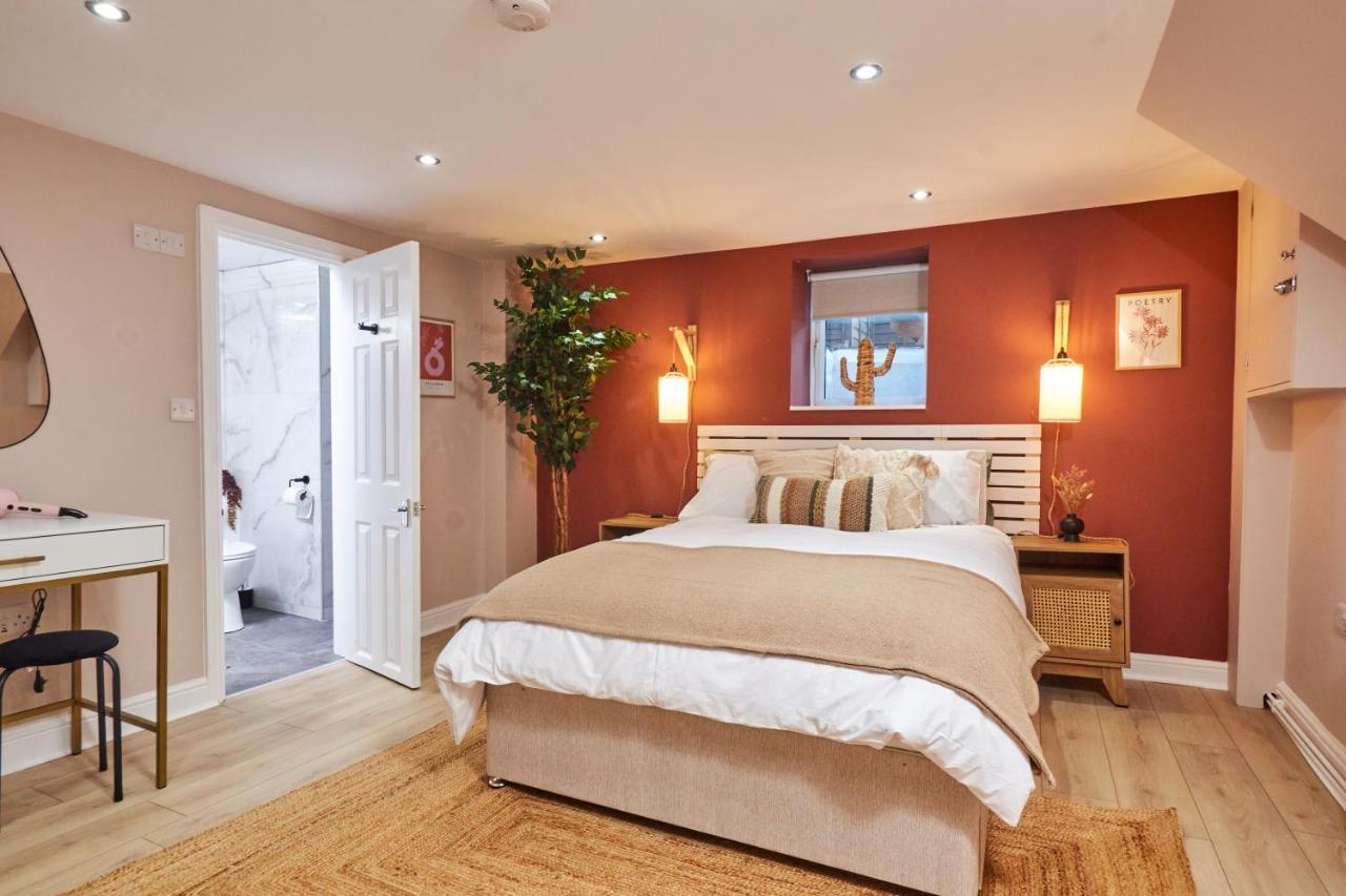 Holiday home Homebird - Haddon House
